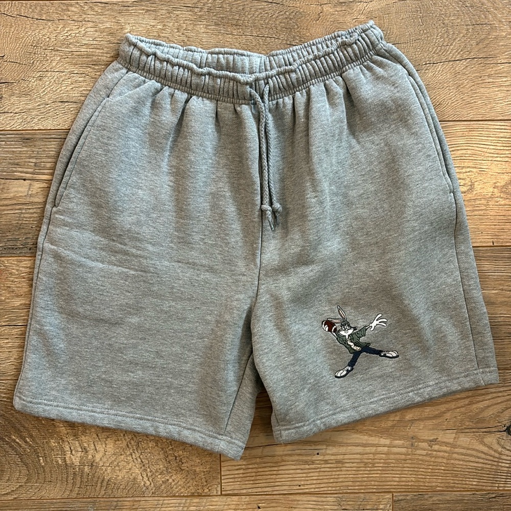 Vintage Looney Tunes Shorts Men's Medium Gray Bugs Bunny Embroidered Logo 90s